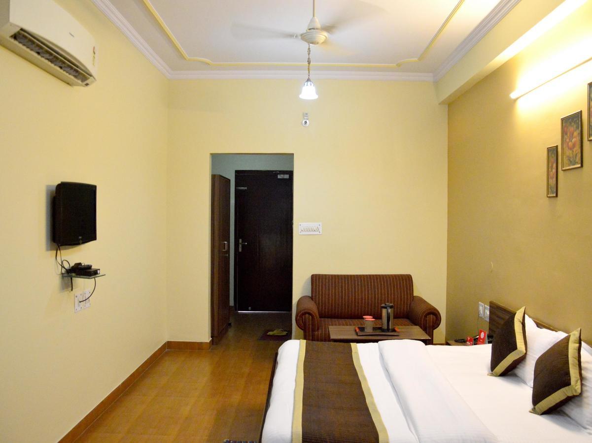 Oyo 6012 Hotel Rockwell Jaipur Eksteriør billede