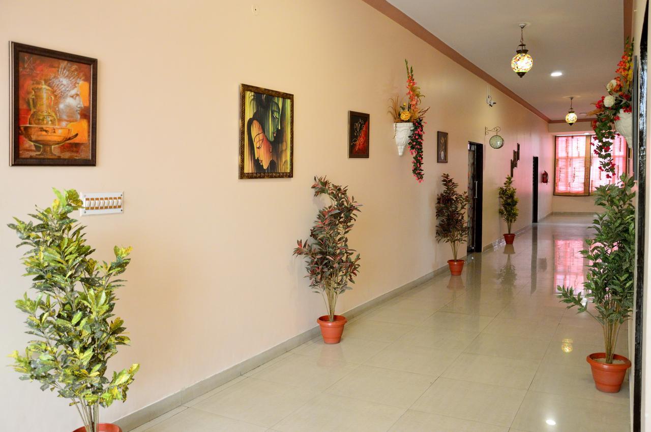 Oyo 6012 Hotel Rockwell Jaipur Eksteriør billede